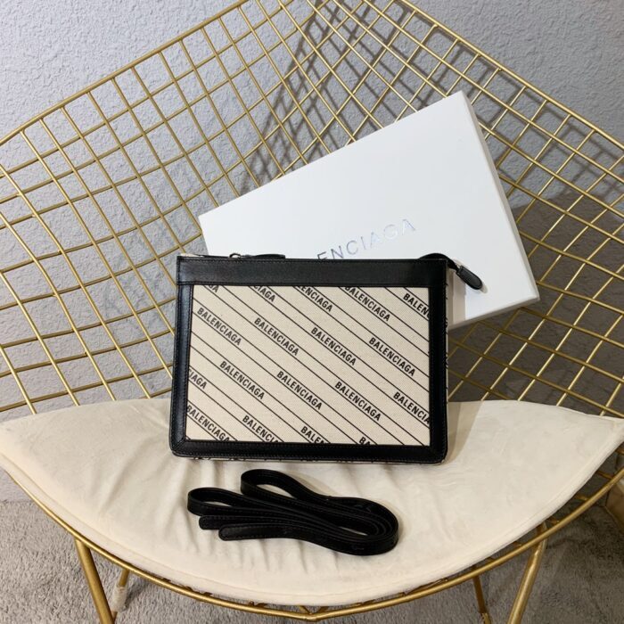 발렌시아가 캔버스 포쉐트 크로스백 올 오버 모노그램 블랙 레플리카 미러급 SA급 S급 고퀄리티 최상급 하이엔드 가방 [여성] 4