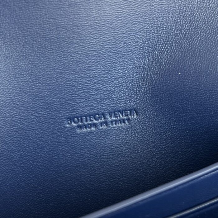 보테가베네타 안디아모 클러치 741511 블루 스웨이드 레플리카 미러급 SA급 S급 고퀄리티 최상급 하이엔드 가방 [여성] 9