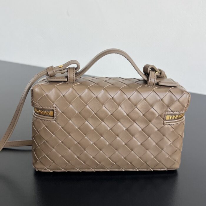 보테가베네타 뱅뱅 배니티 케이스 789109 다크 베이지 레플리카 미러급 SA급 S급 고퀄리티 최상급 하이엔드 가방 [여성] 2