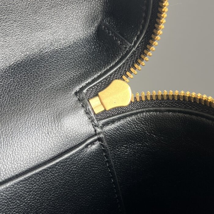 보테가베네타 뱅뱅 배니티 케이스 789109 블랙 악어무늬 레플리카 미러급 SA급 S급 고퀄리티 최상급 하이엔드 가방 [여성] 7