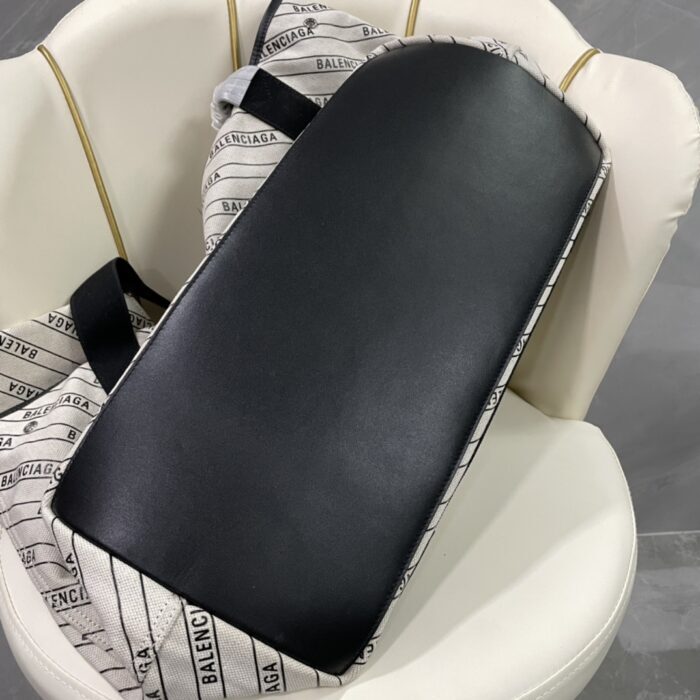 발렌시아가 레더 앤 캔버스 토트백 모노그램 화이트 블랙 레플리카 미러급 SA급 S급 고퀄리티 최상급 하이엔드 가방 [남성여성공용] 4