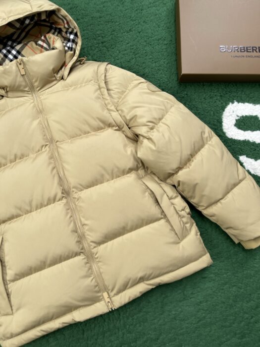 버버리 승마 로고 소매 탈부착 패딩 베이지 레플리카 미러급 SA급 S급 고퀄리티 하이엔드 최상급 의류 [남성여성공용] 8