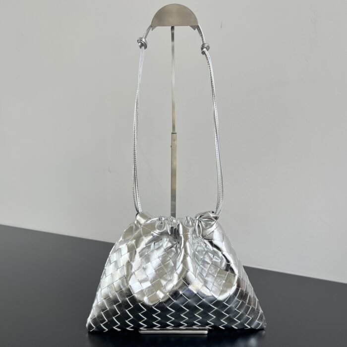 보테가베네타 더스트 백 796728 은색 레플리카 미러급 SA급 S급 고퀄리티 최상급 하이엔드 가방 [여성]