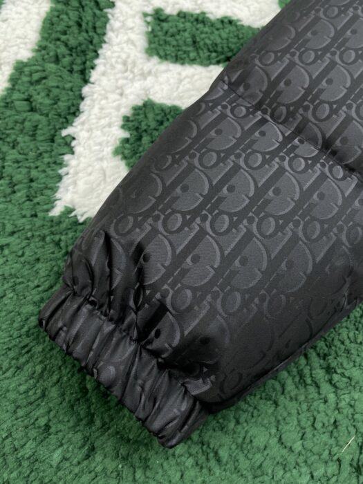 디올 오블리크 포켓 카라 패딩 블랙 레플리카 미러급 SA급 S급 고퀄리티 하이엔드 최상급 의류 [남성여성공용] 11