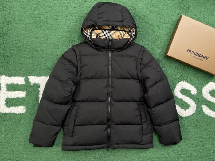 버버리 승마 로고 소매 탈부착 패딩 블랙 레플리카 미러급 SA급 S급 고퀄리티 하이엔드 최상급 의류 [남성여성공용] 3