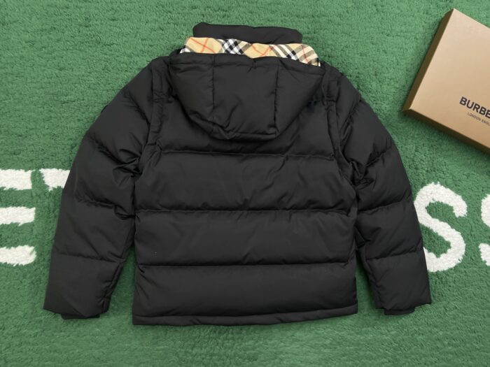버버리 승마 로고 소매 탈부착 패딩 블랙 레플리카 미러급 SA급 S급 고퀄리티 하이엔드 최상급 의류 [남성여성공용] 4