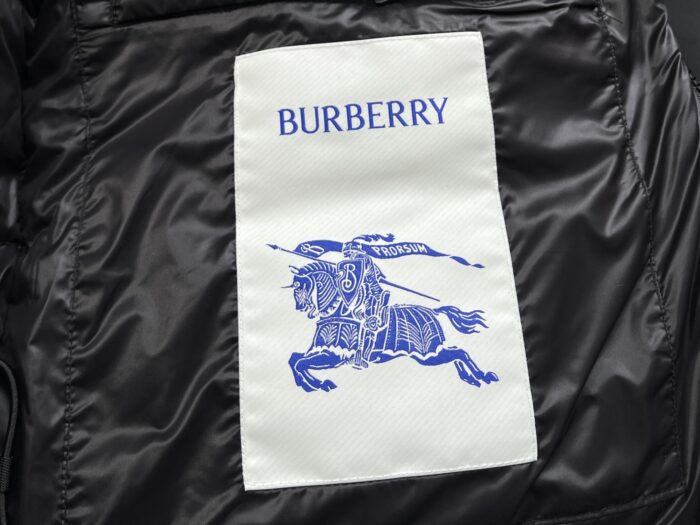 버버리 승마 로고 소매 탈부착 패딩 블랙 레플리카 미러급 SA급 S급 고퀄리티 하이엔드 최상급 의류 [남성여성공용] 14