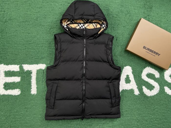 버버리 승마 로고 소매 탈부착 패딩 블랙 레플리카 미러급 SA급 S급 고퀄리티 하이엔드 최상급 의류 [남성여성공용] 5