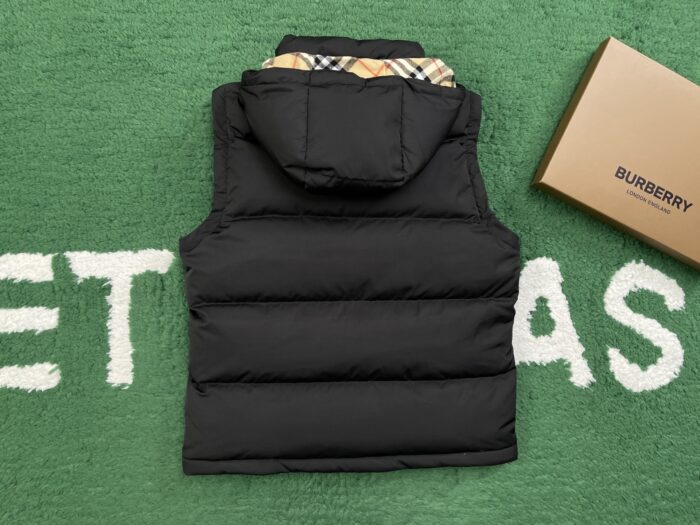 버버리 승마 로고 소매 탈부착 패딩 블랙 레플리카 미러급 SA급 S급 고퀄리티 하이엔드 최상급 의류 [남성여성공용] 6