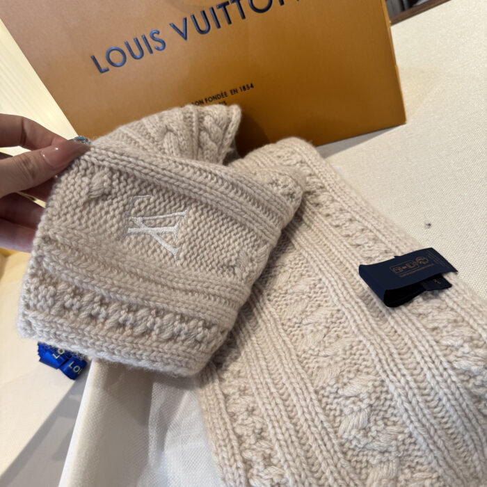 루이비통 온리 LV 미니 케이블 스카프 베이지 M96754 양털100% 레플리카 미러급 SA급 S급 고퀄리티 최상급 하이엔드 악세사리 [남성여성공용] 9