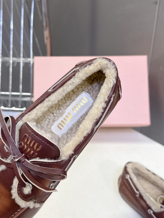 미우미우 빈티지 털 레더 로퍼 브라운 레플리카 미러급 SA급 S급 고퀄리티 최상급 하이엔드 신발 [여성] 9