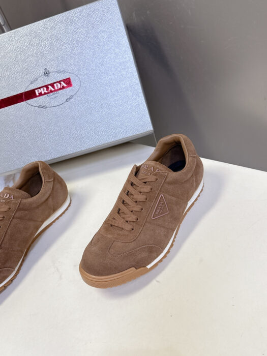 프라다 커플 삼각로고 스웨이드 스니커즈 브라운 레플리카 미러급 SA급 S급 고퀄리티 최상급 하이엔드 신발 [남성여성공용] 6