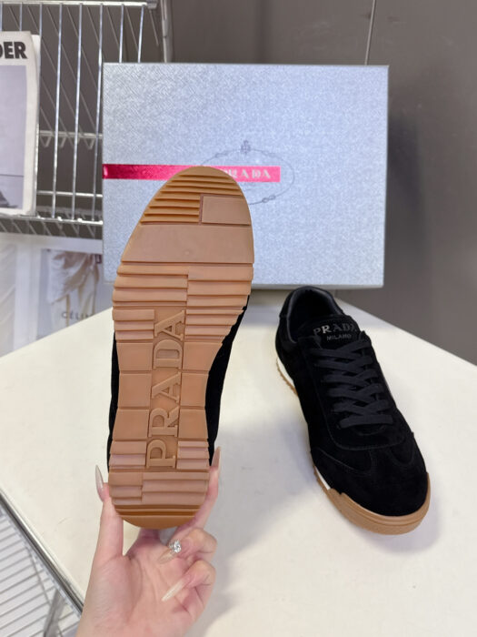 프라다 커플 삼각로고 스웨이드 스니커즈 블랙 레플리카 미러급 SA급 S급 고퀄리티 최상급 하이엔드 신발 [남성여성공용] 5