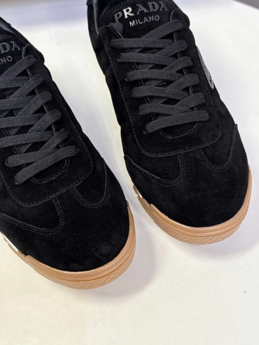 프라다 커플 삼각로고 스웨이드 스니커즈 블랙 레플리카 미러급 SA급 S급 고퀄리티 최상급 하이엔드 신발 [남성여성공용] 8