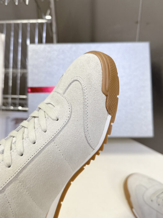 프라다 커플 삼각로고 스웨이드 스니커즈 라이트 그레이 레플리카 미러급 SA급 S급 고퀄리티 최상급 하이엔드 신발 [남성여성공용] 9