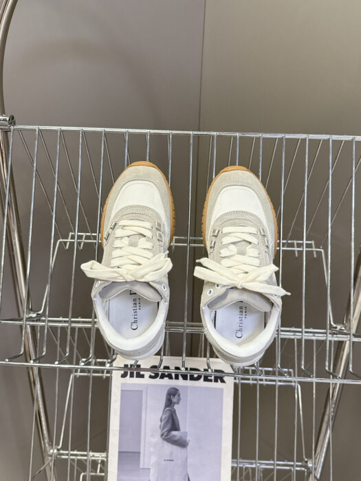 디올 테크 스니커즈 스웨이드 카프스킨 앤 트랜스패런트 메쉬 화이트 레플리카 미러급 SA급 S급 고퀄리티 최상급 하이엔드 신발 [남성여성공용] 2