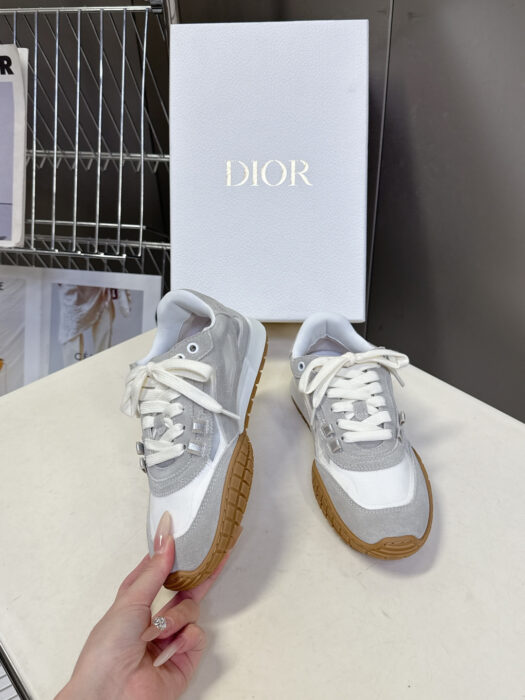 디올 테크 스니커즈 스웨이드 카프스킨 앤 트랜스패런트 메쉬 화이트 레플리카 미러급 SA급 S급 고퀄리티 최상급 하이엔드 신발 [남성여성공용] 3