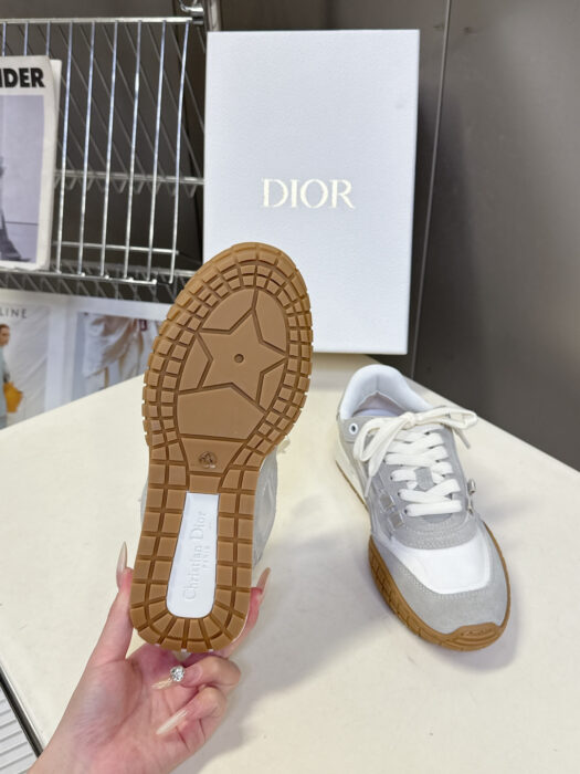 디올 테크 스니커즈 스웨이드 카프스킨 앤 트랜스패런트 메쉬 화이트 레플리카 미러급 SA급 S급 고퀄리티 최상급 하이엔드 신발 [남성여성공용] 7