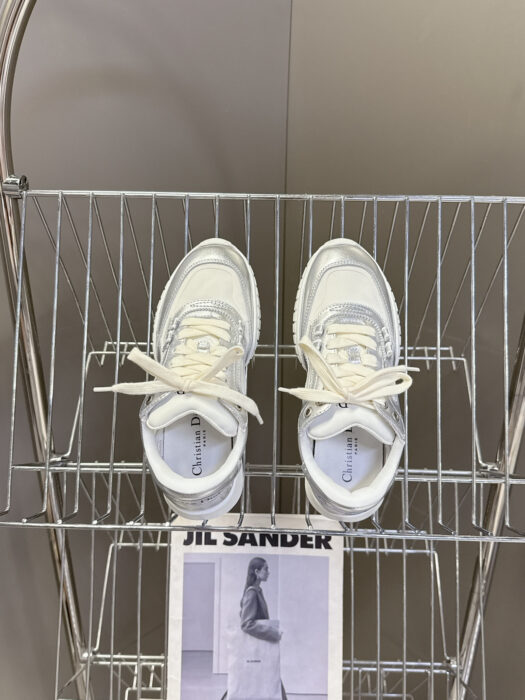 디올 테크 스니커즈 라미네이티드 그레인드 카프스킨 앤 트랜스패런트 메쉬 실버 레플리카 미러급 SA급 S급 고퀄리티 최상급 하이엔드 신발 [남성여성공용] 3