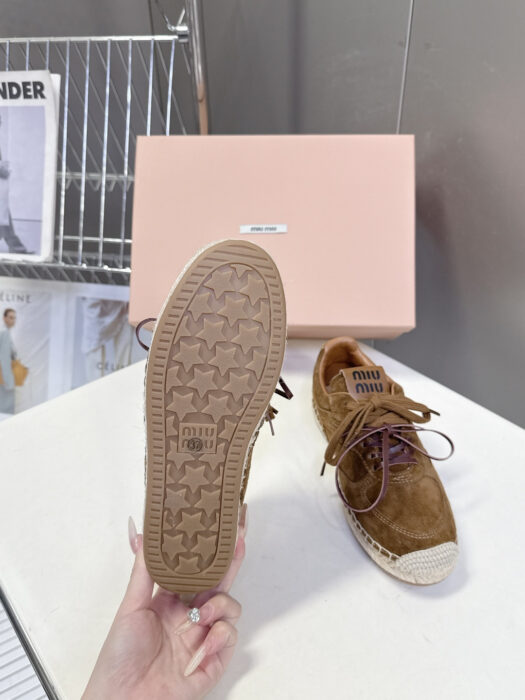 미우미우 캐쥬얼 스웨이드 스니커즈 다크 브라운 레플리카 미러급 SA급 S급 고퀄리티 최상급 하이엔드 신발 [여성] 6