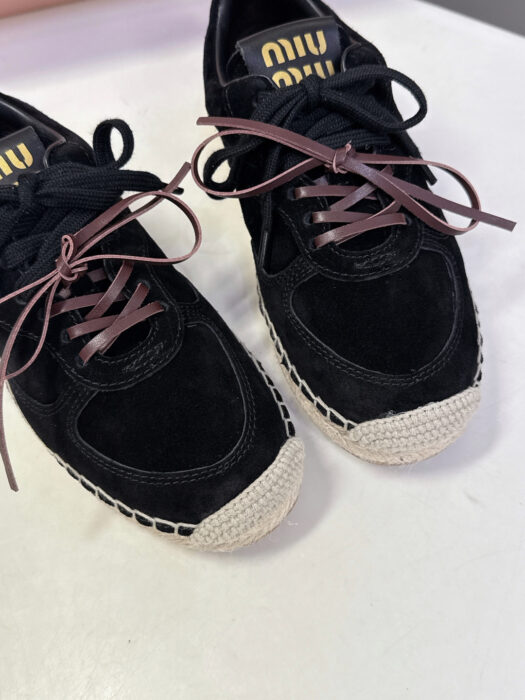 미우미우 캐쥬얼 스웨이드 스니커즈 블랙 레플리카 미러급 SA급 S급 고퀄리티 최상급 하이엔드 신발 [여성] 9