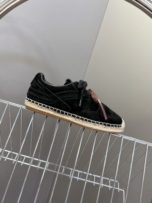 미우미우 캐쥬얼 스웨이드 스니커즈 블랙 레플리카 미러급 SA급 S급 고퀄리티 최상급 하이엔드 신발 [여성]