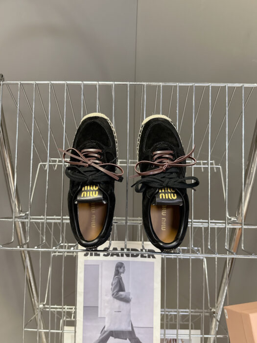 미우미우 캐쥬얼 스웨이드 스니커즈 블랙 레플리카 미러급 SA급 S급 고퀄리티 최상급 하이엔드 신발 [여성] 3