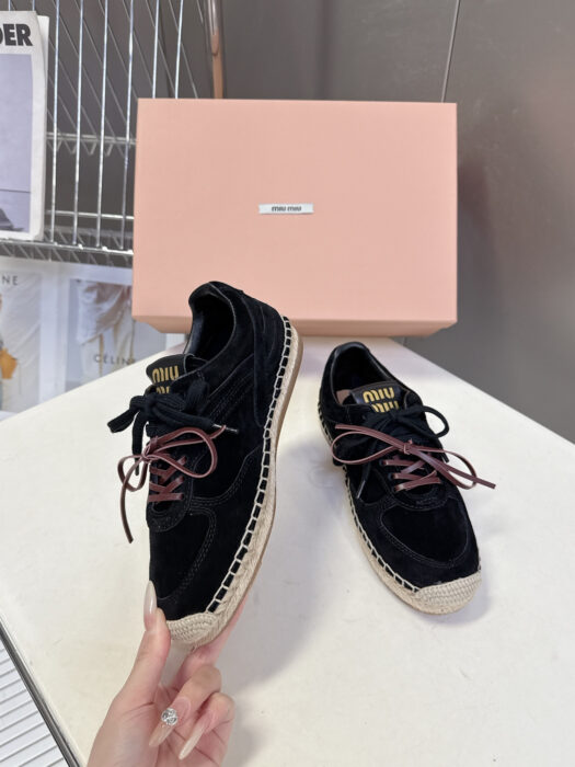 미우미우 캐쥬얼 스웨이드 스니커즈 블랙 레플리카 미러급 SA급 S급 고퀄리티 최상급 하이엔드 신발 [여성] 4