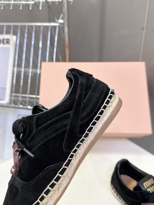 미우미우 캐쥬얼 스웨이드 스니커즈 블랙 레플리카 미러급 SA급 S급 고퀄리티 최상급 하이엔드 신발 [여성] 8