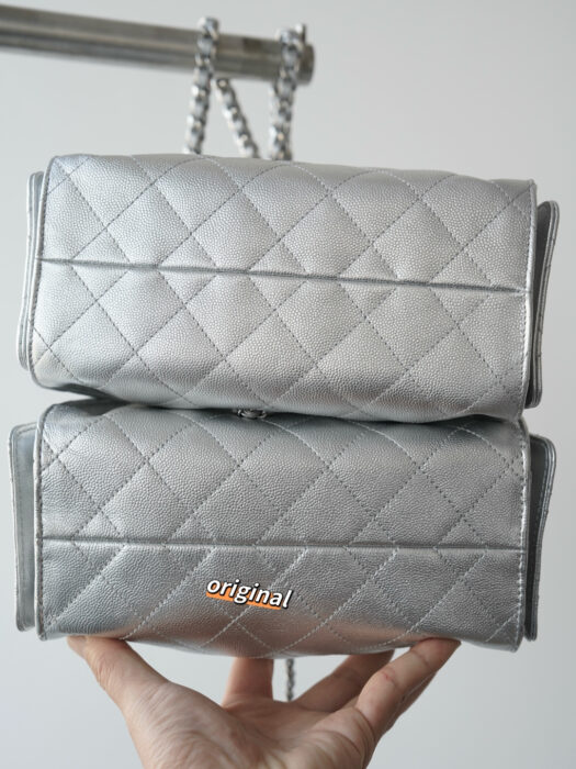 샤넬 25 미니 핸드백 그레인드 카프스킨 실버 메탈 실버 레플리카 미러급 SA급 S급 고퀄리티 최상급 하이엔드 가방 [여성] 8