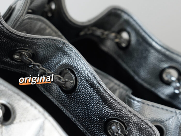 샤넬 25 미니 핸드백 그레인드 카프스킨 실버 메탈 실버 레플리카 미러급 SA급 S급 고퀄리티 최상급 하이엔드 가방 [여성] 12