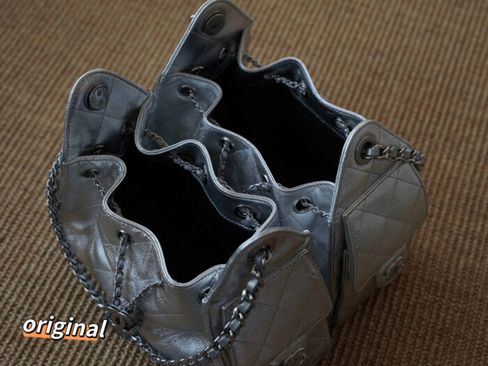 샤넬 25 미니 핸드백 그레인드 카프스킨 실버 메탈 실버 레플리카 미러급 SA급 S급 고퀄리티 최상급 하이엔드 가방 [여성] 14