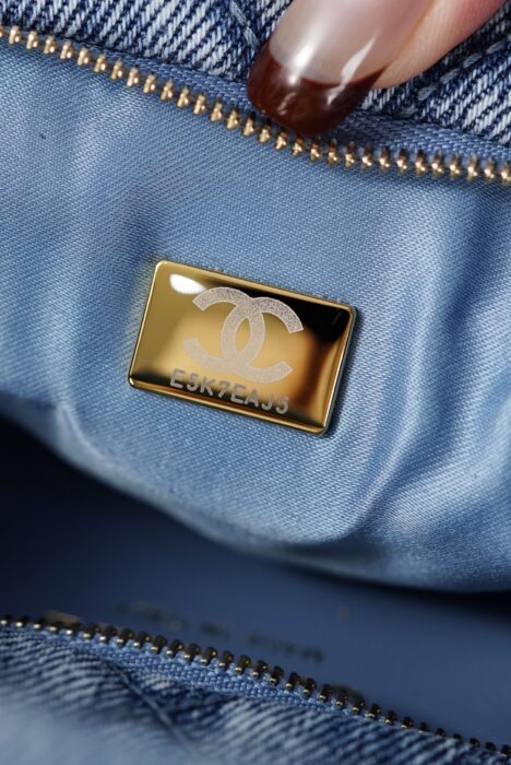 샤넬 맥시 보우 백 워시드 데님 골드 메탈 블루 레플리카 미러급 SA급 S급 고퀄리티 최상급 하이엔드 가방 [여성] 17