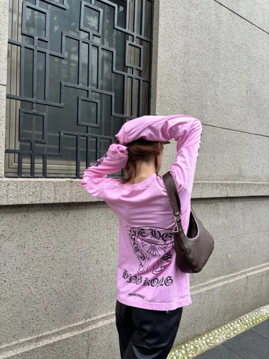 크롬하츠 소매 뒷면 모노그램 긴팔티 핑크 레플리카 미러급 SA급 S급 고퀄리티 하이엔드 최상급 의류 [남성여성공용] 2