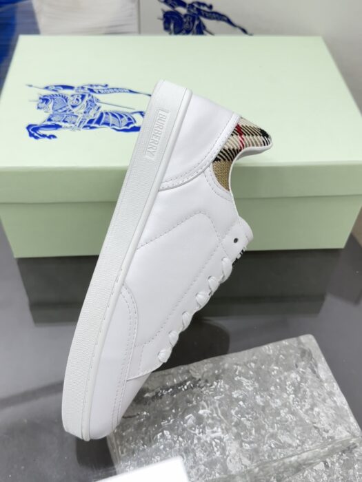 버버리 레더 세트 스니커즈 화이트 샌드 베이지 레플리카 미러급 SA급 S급 고퀄리티 최상급 하이엔드 신발 [남성] 5