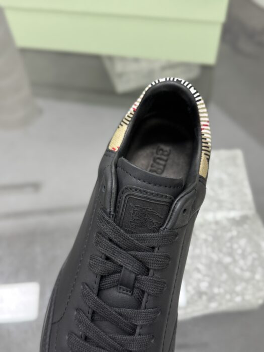 버버리 레더 세트 스니커즈 블랙 샌드 베이지 레플리카 미러급 SA급 S급 고퀄리티 최상급 하이엔드 신발 [남성] 7