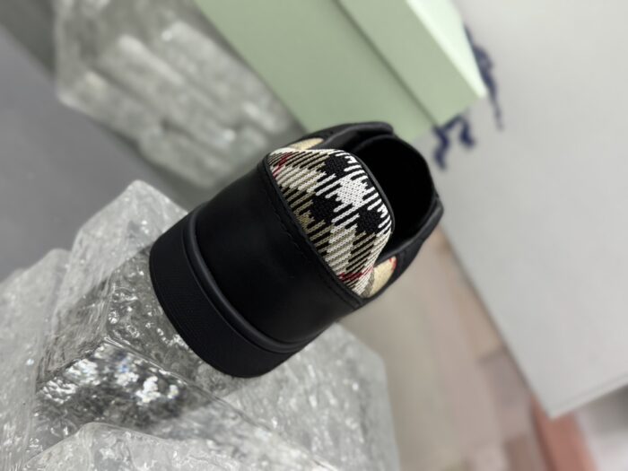 버버리 레더 세트 스니커즈 블랙 샌드 베이지 레플리카 미러급 SA급 S급 고퀄리티 최상급 하이엔드 신발 [남성] 10