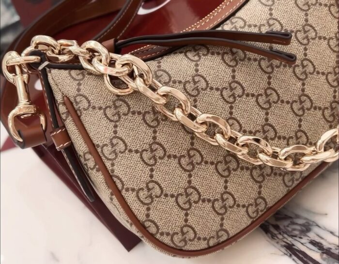 구찌 GG 엠블럼 스몰 숄더백 베이지 다크 브라운 847447 레플리카 미러급 SA급 S급 고퀄리티 최상급 하이엔드 가방 [여성] 8