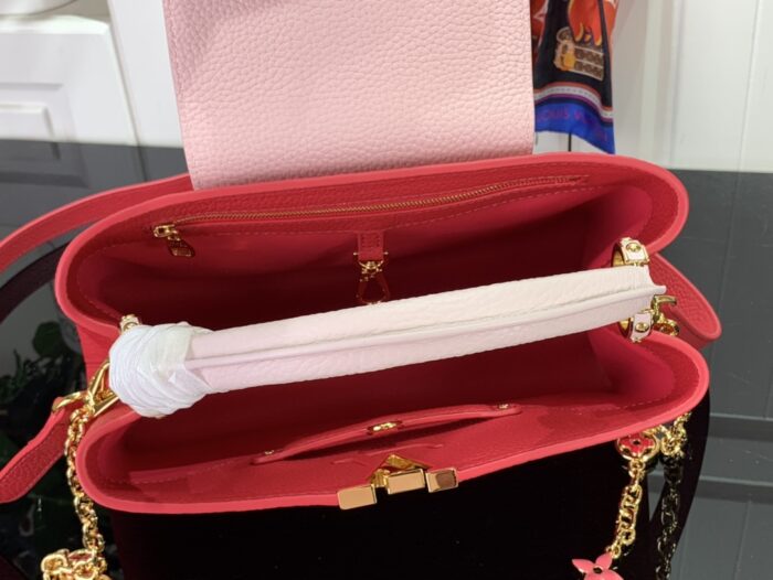 루이비통 카퓌신 미디엄 M20708 레드 레플리카 미러급 SA급 S급 고퀄리티 최상급 하이엔드 가방 [여성] 3
