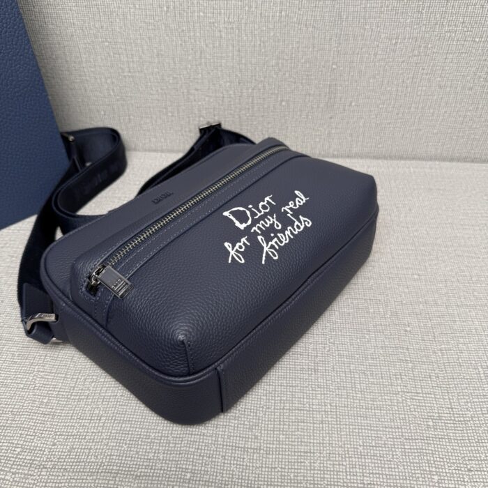 디올 하일톤 넬 라이더 2.0 집 메신저 백 그레인드 카프스킨 프린트 네이비 블루 화이트 레플리카 미러급 SA급 S급 고퀄리티 최상급 하이엔드 가방 [남성여성공용] 8