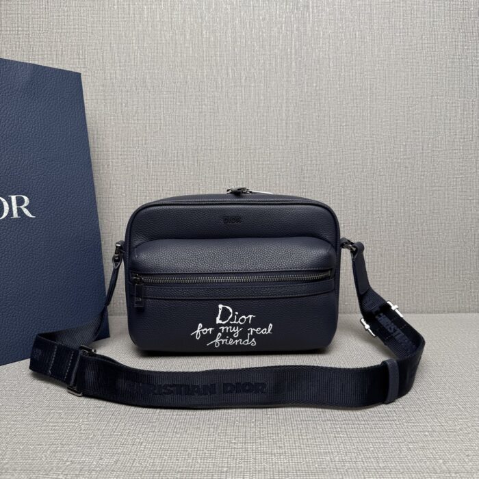 디올 하일톤 넬 라이더 2.0 집 메신저 백 그레인드 카프스킨 프린트 네이비 블루 화이트 레플리카 미러급 SA급 S급 고퀄리티 최상급 하이엔드 가방 [남성여성공용] 4