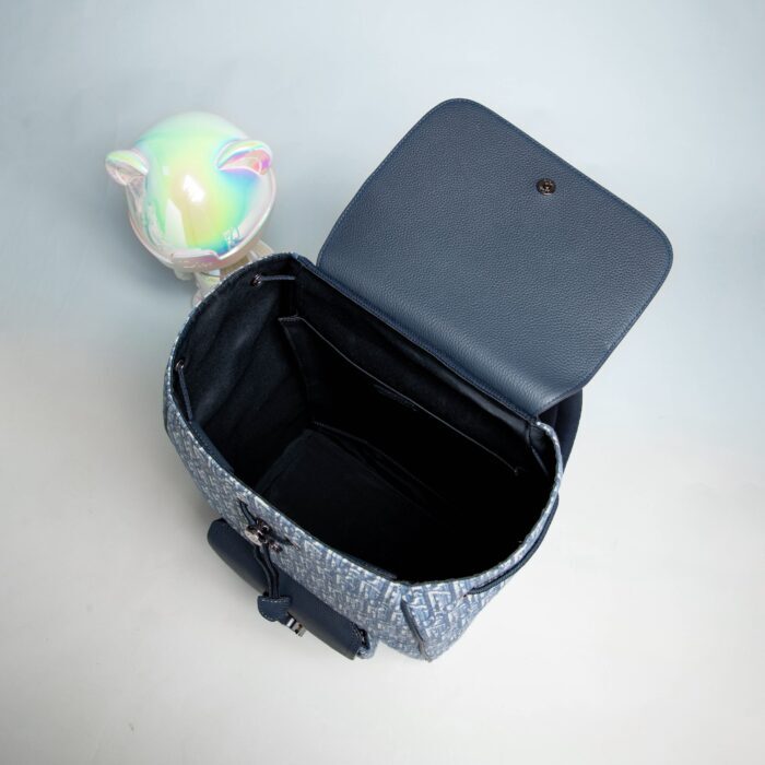 디올 새들 백팩 플랩 디올 오블리크 자카드 앤 그레인드 카프스킨 블루 레플리카 미러급 SA급 S급 고퀄리티 최상급 하이엔드 가방 [남성여성공용] 3