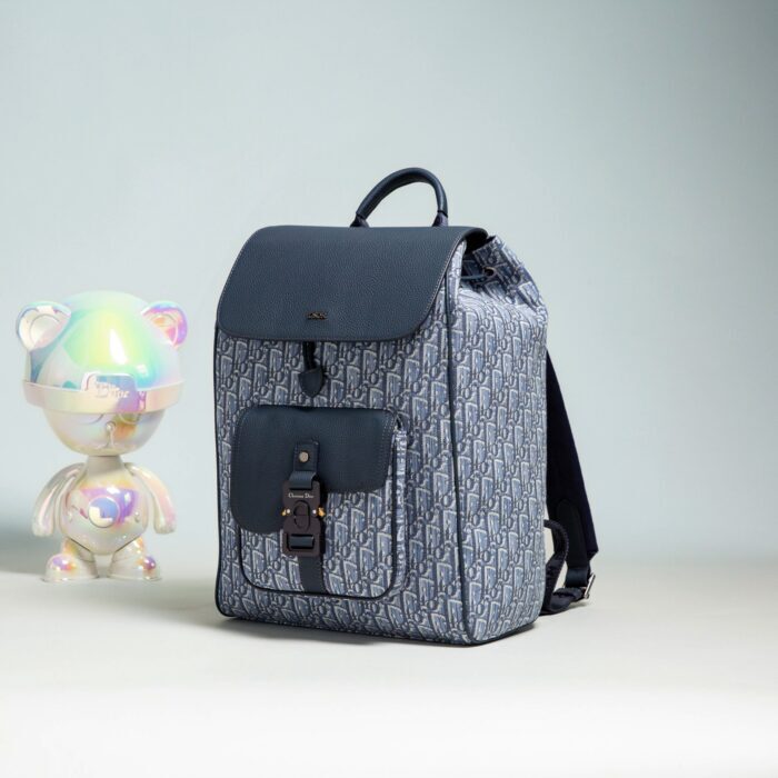 디올 새들 백팩 플랩 디올 오블리크 자카드 앤 그레인드 카프스킨 블루 레플리카 미러급 SA급 S급 고퀄리티 최상급 하이엔드 가방 [남성여성공용] 5