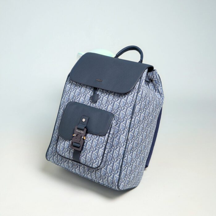 디올 새들 백팩 플랩 디올 오블리크 자카드 앤 그레인드 카프스킨 블루 레플리카 미러급 SA급 S급 고퀄리티 최상급 하이엔드 가방 [남성여성공용] 6