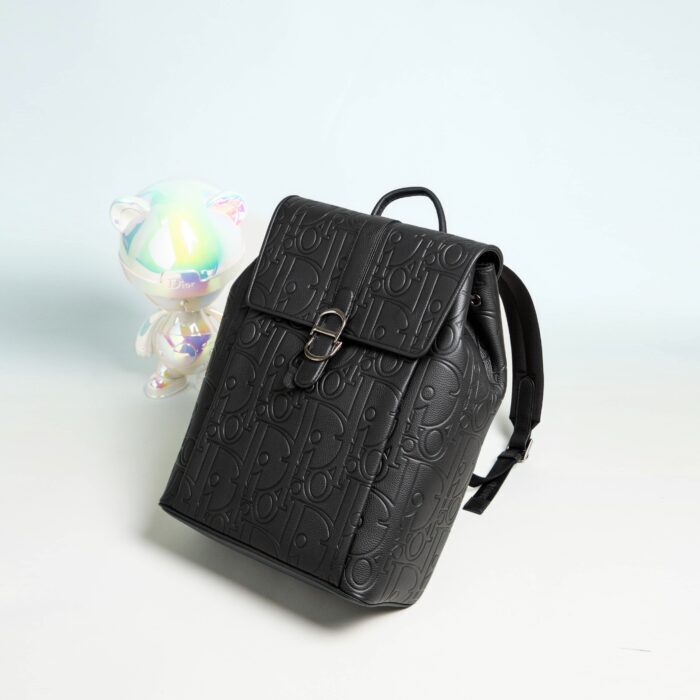 디올 데일리 백팩 플랩 디올 그래비티 레더 앤 그레인드 카프스킨 블랙 레플리카 미러급 SA급 S급 고퀄리티 최상급 하이엔드 가방 [남성여성공용] 3