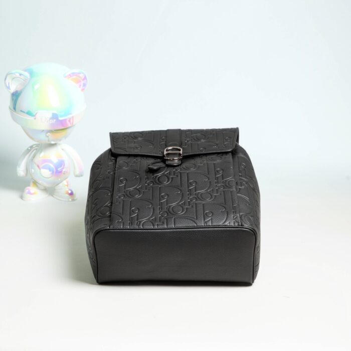 디올 데일리 백팩 플랩 디올 그래비티 레더 앤 그레인드 카프스킨 블랙 레플리카 미러급 SA급 S급 고퀄리티 최상급 하이엔드 가방 [남성여성공용] 4