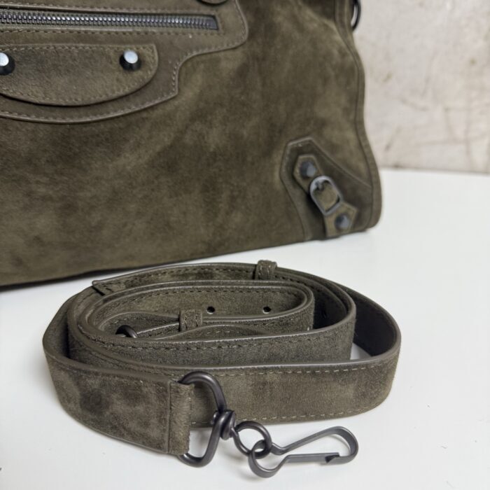 발렌시아가 르 시티 백 라지 카키 스웨이드 레플리카 미러급 SA급 S급 고퀄리티 최상급 하이엔드 가방 [여성] 9