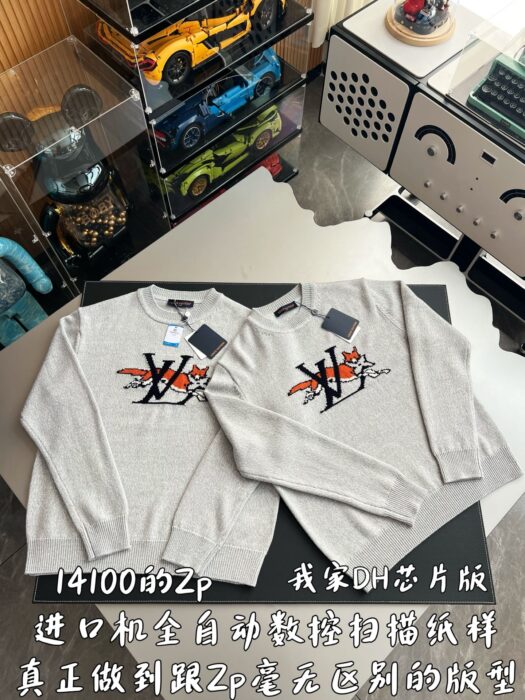 루이비통 청키 울 캐시미어 크루넥 니트 그레이 1AJBU1 레플리카 미러급 SA급 S급 고퀄리티 하이엔드 최상급 의류 [남성여성공용] 5