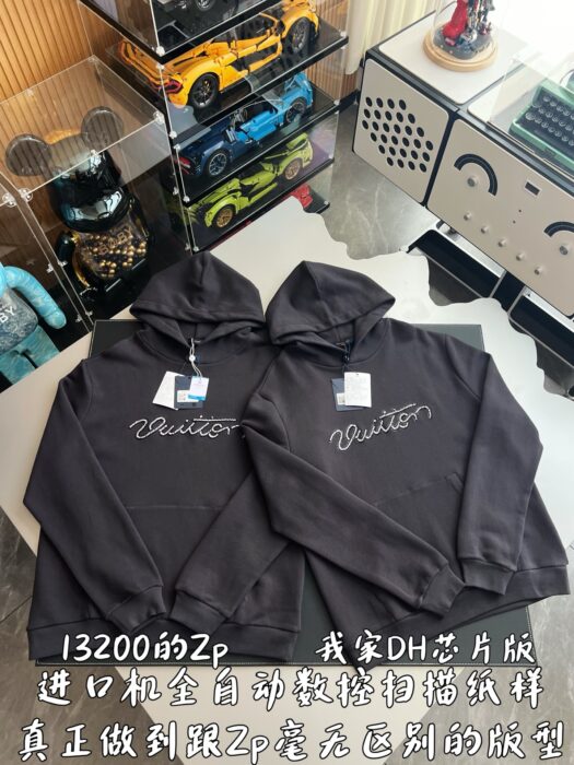 루이비통 엠벨리시드 시그니처 후드티 1AJCFQ 블랙 레플리카 미러급 SA급 S급 고퀄리티 하이엔드 최상급 의류 [남성여성공용] 5