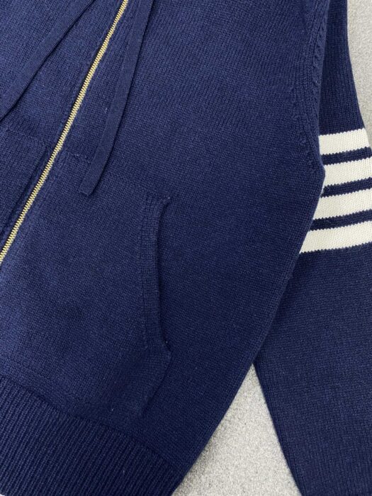 톰브라운 4Bar 뒷면 장미 자카드 양털 후드집업 네이비 레플리카 미러급 SA급 S급 고퀄리티 하이엔드 최상급 의류 [남성여성공용] 9